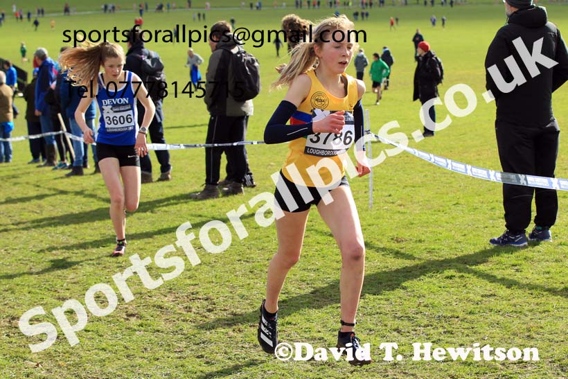Girls Under-15s 2022 CAU Inter Counties Cross Country, Prestwold Hall, Loughborough.  Photo: David T. Hewitson/Sports for All Pics